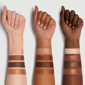 ESSENTIAL SQUARE eyeshadow palette