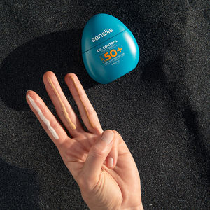 EĻĻAS CONTROL DRY TOUCH tonēts saules aizsargkrēms ar SPF50+