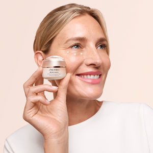 BENEFIANCE EYE CONTOUR CASE