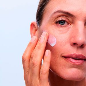 Écran solaire visage UV PLUS SKIN BARRIER SPF50+