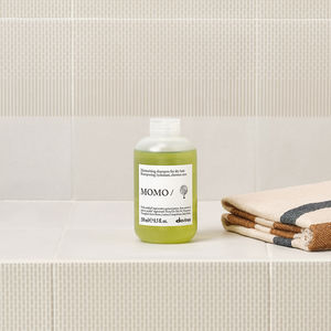 MOMO moisturizing shampoo for dry hair