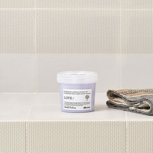 LOVE smoothing fast conditioner for frizzy hair