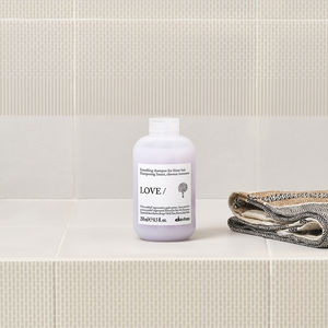 LOVE smoothing shampoo for frizzy hair