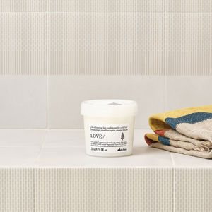 LOVE curl-enhancing fast conditioner for curly hair