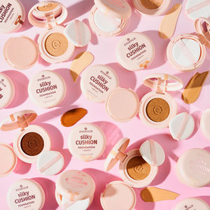 SILKY CUSHION base de maquillaje