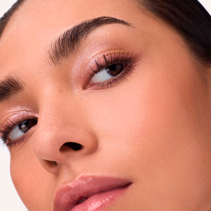 DIAMOND TREASURES sombra de ojos en crema a polvo