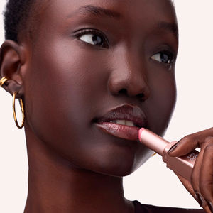 bálsamo labial BARE GLOW
