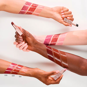 bálsamo labial BARE GLOW