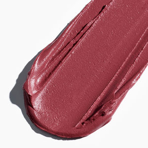BLUR-REAL cream lipstick with powder effect