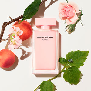 香水(ユニセックス) Narciso rodriguez for her 41Q8Ou5XAUL._UF1000,1000_QL80_.jpg